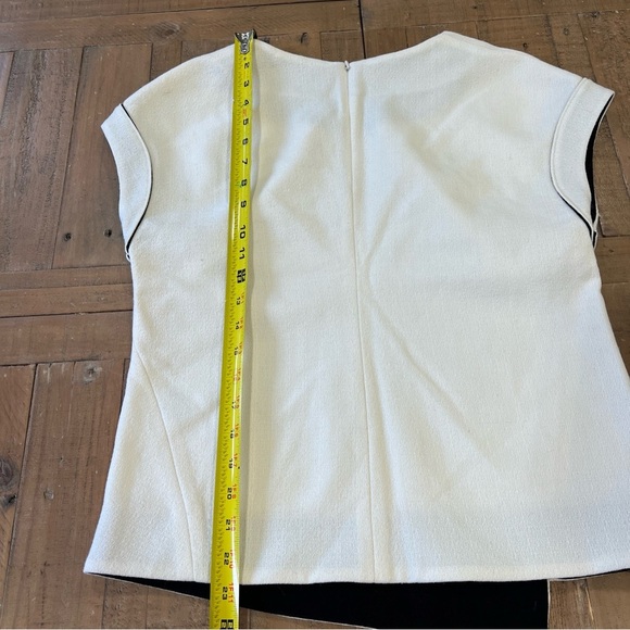 Chadwick Bell Asymmetrical Tailored Cap Sleeve Top Size 10 Tailored Cap Sleeve - Picture 9 of 9